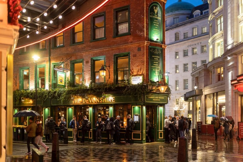 Image of a busy east london street